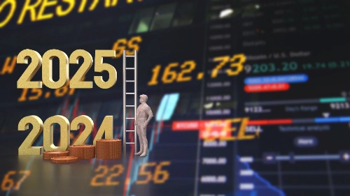 Una pequeña figura humana contempla una escalera entre los números dorados 2024 y 2025, frente a un tablero financiero.